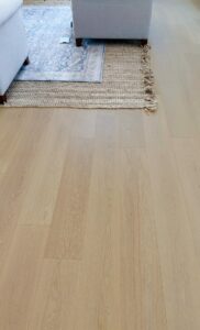 Naturale 7-1/2″ Wide - White Oak Engineered Hardwood Flooring - ADM ...