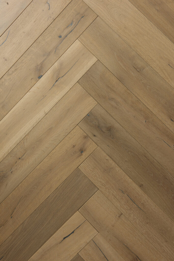 Turin 4-3/4″ Wide – White Oak Engineered Hardwood Flooring