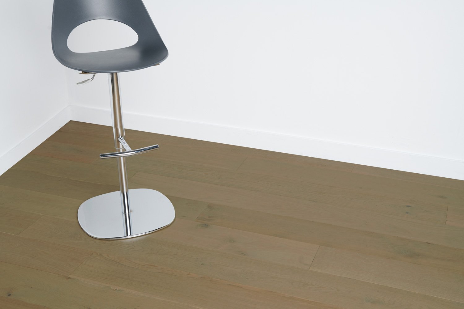 Venosa 7-1/2″ Wide – White Oak Engineered Hardwood Flooring