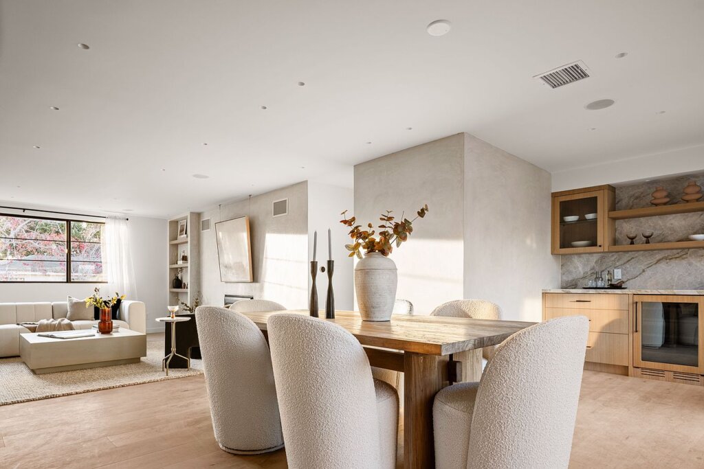 68a4ad30cebcb0eff0548d9f59c107ad uncropped_scaled_within_1344_1008