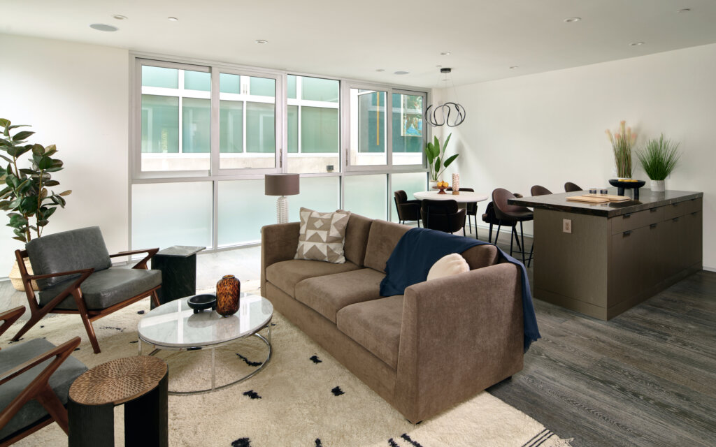 rovigo LAC   intstall  8 Oct  1116 Chantilly   004 copy